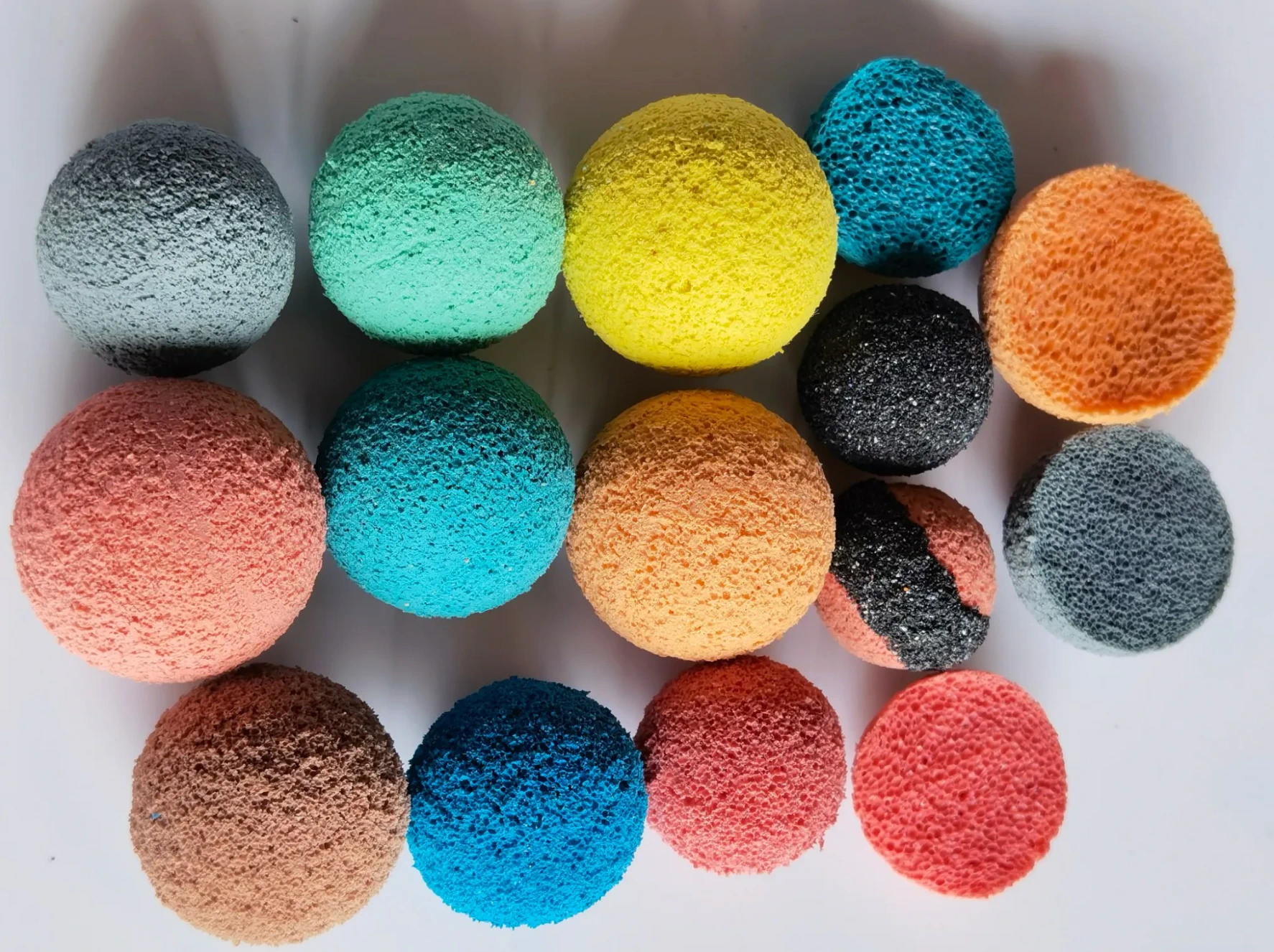 Sfera di pulizia in gomma spugna